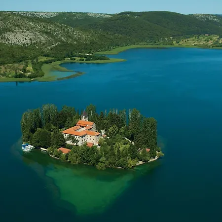 Apartament Maslina *