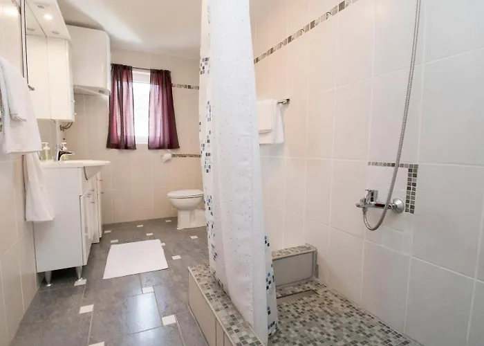 Apartment Maslina Bilice